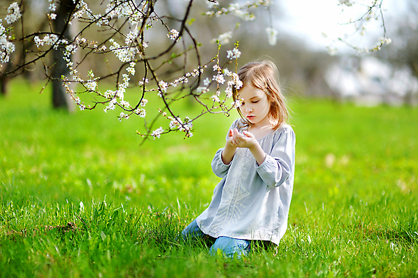 포토 JPG 해외이미지 나무 라이프스타일 드레스 공원 꽃 행복 어린이 백그라운드 과일 자연 놀이 부활절 한명 웃음 야외 초록색 유행 정원 봄 벚꽃 흰색 나뭇가지 신선 개화 체리 달콤 사과 원예 파스텔톤 해외포토 식물 1 옷 계절 공공시설 기념일 감정 컬러 표정 사람 취미 생활 맛 생태계 파일형식 이미지허브