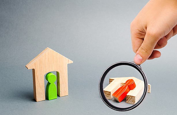 포토 JPG 해외이미지 손 회색배경 돋보기 실내 들기 신체부위 관찰 말_게임 확대 집모양 무너짐 해외포토 모양 백그라운드 모션 사람 내부 회색 파일형식 이미지허브