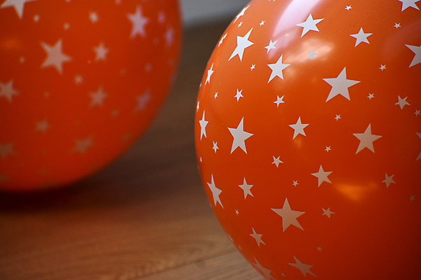 포토 JPG 해외이미지 템플릿 기념일 행복 백그라운드 휴가 기념 이벤트 사람없음 목재 장식 컬러풀 파티 축제 활발 시골 축하 신용카드 생일 초대 풍선 카피스페이스 해외포토 나무 감정 컬러 컨셉 재료 금융 공백 파일형식 이미지허브