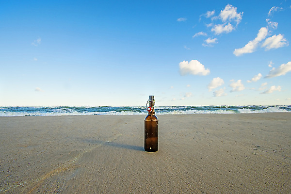 포토 JPG 해외이미지 구름 모래 바다 여행 백그라운드 자연 하늘 휴가 사람없음 여름 파란색 침묵 흰색 시골 서핑 고독 내추럴 발트해 옛날 파라다이스 카피스페이스 전경 해외포토 자연요소 계절 감정 컬러 북유럽 풍경 소리 공백 수상스포츠 생태계 파일형식 탑뷰 이미지허브