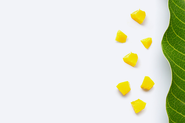 포토 JPG 해외이미지 잎 실내 사람없음 열대과일 흰배경 망고 과일조각 카피스페이스 해외포토 식물 조각 백그라운드 과일 내부 공백 흰색 파일형식 이미지허브