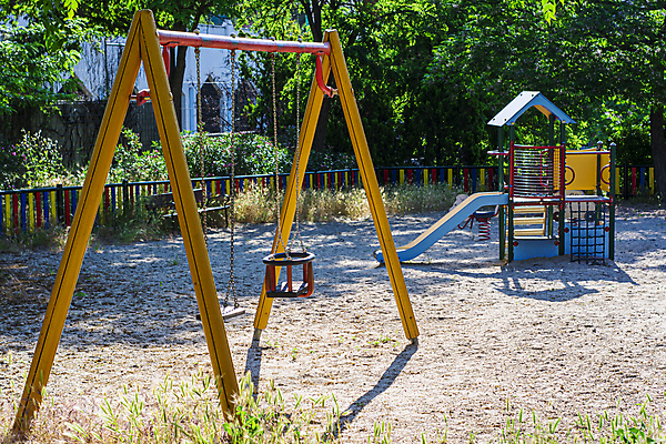 포토 JPG 해외이미지 라이프스타일 공원 교육 행복 어린이 스포츠 백그라운드 장난 건축양식 학교 모션 자연 놀이 안전 사람없음 야외 목재 초록색 여름 컬러풀 장난감 운동 노란색 우정 유치원 장비 게임 도시 미끄럼틀 놀이터 플라스틱 그네 긍정 개발 돌봄 해외포토 나무 계절 공공시설 건축 감정 컬러 컨셉 재료 재질 건강 사람 생활 친구 놀이기구 생태계 파일형식 이미지허브