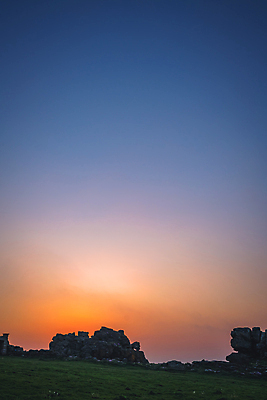 포토 JPG 해외이미지 구름 영어 바다 백그라운드 오렌지 영국 잉글랜드 풍경 사람없음 세로 파란색 황혼 일몰 안개 시골 만 큼 단계 뿌연 왕국 울퉁불퉁 수평선 카피스페이스 콘월 해외포토 자연요소 문자 유럽 컬러 과일 날씨 노을 공백 크기 파일형식 이미지허브