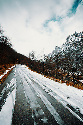 포토 JPG 해외이미지 구름 여행 캐나다 손가락 교통시설 휴가 스키 새로움 산 풍경 사람없음 가로 컬러풀 농경지 고요 등산 자유 흰색 고속도로 저녁 남극 빙하 봉 남쪽 산악지대 앨버타 웅장함 해외포토 자연요소 손 도로 컬러 교통 컨셉 북아메리카 겨울스포츠 농장 트래킹 야간 극지방 방향 시설 파일형식 이미지허브