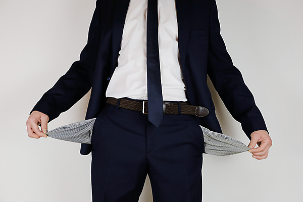 포토 JPG 해외이미지 직업 손 남자 감정 컨셉 돈 비즈니스 사람 사람없음 금융 경제 쇼핑 우정 슬픔 비즈니스맨 구멍 황무지 가난 실업 걱정 호기심 보여주기 빈털터리 파산 빚 우울증 위기 적자 해외포토 모션 신체부위 친구 직장인 재산 질병 파일형식 이미지허브