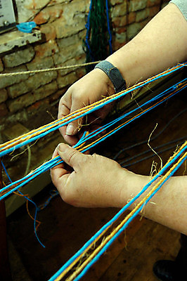 포토 JPG 해외이미지 직업 밧줄 회사 비즈니스 사람없음 경제 업무 실 코드 무역 섬유 질서 고용 해외포토 산업 줄 구직 직물 예절 작업 채용 파일형식 이미지허브