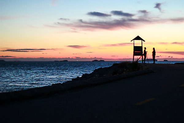 포토 JPG 해외이미지 구름 실루엣 아시아 호수 바다 여행 백그라운드 오렌지 태국 자연 하늘 아침 휴가 산 풍경 사람없음 야외 물 여름 파란색 빛 강 컬러풀 햇빛 태양 반사 노란색 일출 황혼 일몰 새벽 저녁 장면 내추럴 수평선 해외포토 주간 자연요소 계절 나라 컬러 과일 촬영기법 노을 야간 생태계 파일형식 이미지허브