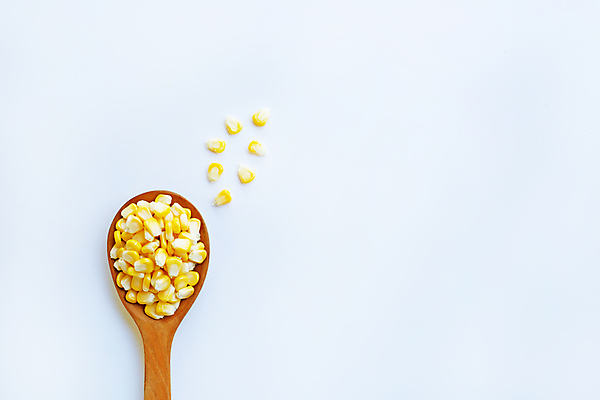 포토 JPG 해외이미지 실내 옥수수 사람없음 흰배경 나무숟가락 옥수수알갱이 카피스페이스 해외포토 백그라운드 곡류 내부 숟가락 공백 흰색 파일형식 이미지허브