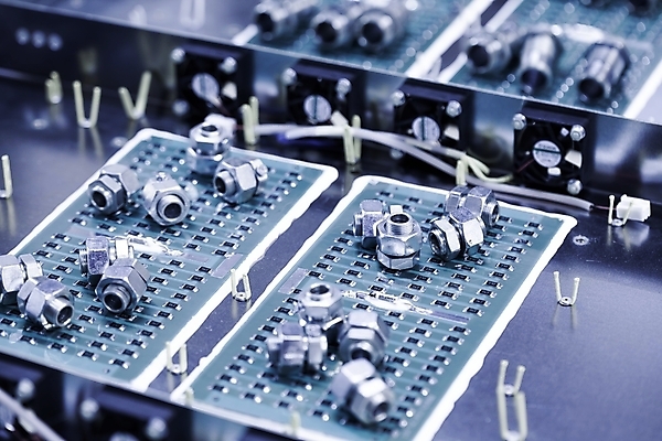 포토 JPG 해외이미지 디자인 산업 백그라운드 인터넷 통신 부분 사람없음 전자제품 컴퓨터 금속 디지털 블록 장비 플러그 지저분함 제조 연결 철 오브젝트 신호 순환 반도체 철사 스위치 공학 조립 복잡 옛날 철강 콘덴서 하드웨어 해외포토 교육 컨셉 모션 재질 감각 파일형식 이미지허브