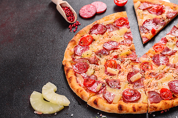 포토 JPG 해외이미지 전통 음식 조각 백그라운드 토마토 채소 탁자 치즈 피자 패스트푸드 육류 요리 사람없음 목재 식당 식사 저녁식사 버섯 이탈리아 껍질 시골 뜨거움 소시지 닫기 이탈리아음식 맛 정상 굽기 허브 속도 매움 햄 레시피 후추 바질 모짜렐라치즈 살라미 페퍼로니 해로움 핸드메이드 해외포토 나무 식물 유럽 가구 컨셉 식재료 재료 모션 유제품 서양음식 상점 가공식품 인스턴트 구이 향신료 파일형식 이미지허브