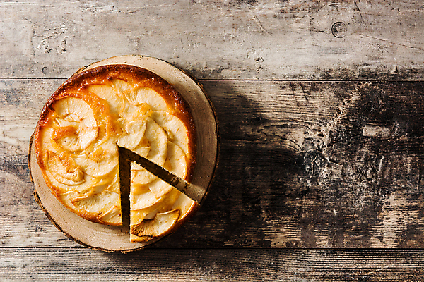 포토 JPG 해외이미지 디저트 실내 사람없음 달콤 나무받침 애플파이 카피스페이스 나무배경 해외포토 음식 백그라운드 내부 목재 공백 맛 받침대 파이_빵 파일형식 이미지허브