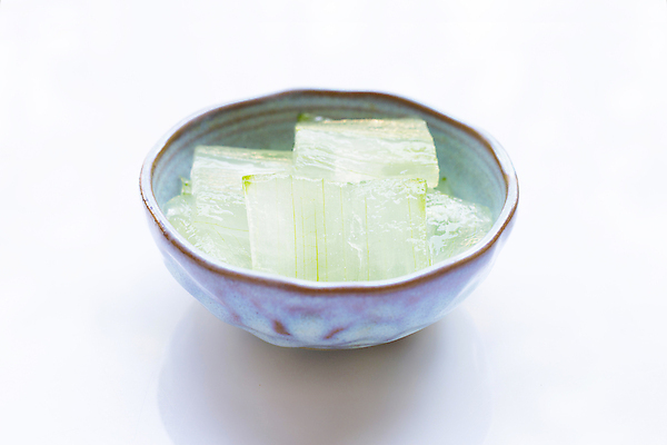 포토 JPG 해외이미지 스튜디오촬영 실내 사람없음 사기그릇 흰배경 알로에 해외포토 식물 그릇 백그라운드 내부 흰색 파일형식 이미지허브