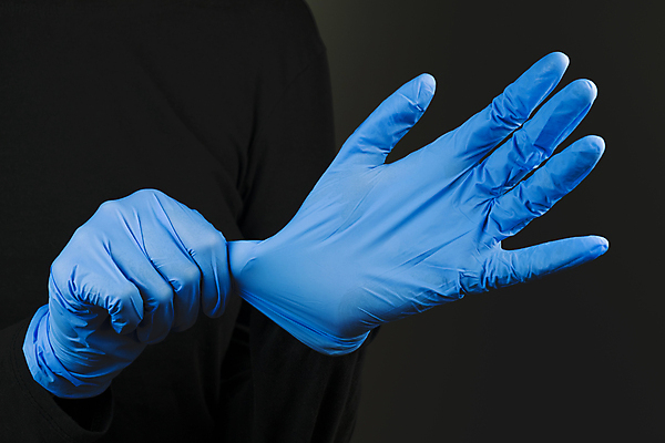 포토 JPG 해외이미지 과학 장갑 컨셉 실내 관리 사람없음 파란색 검은색 어둠 바이러스 보호 심볼 오브젝트 질감 고무 강렬 실리콘 위생관리 해외포토 잡화 컬러 내부 파일형식 이미지허브