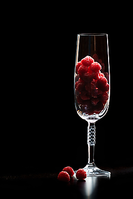 포토 JPG 해외이미지 모양 열매 음료 음식 백그라운드 컨셉 와인잔 과일 자연 유리 디저트 건강 사람없음 컵 빨간색 세로 컬러풀 파티 식당 와인 검은색 어둠 흰색 축하 신선 칵테일 바 투명 액체 붓기 고급 달콤 크리스탈 오브젝트 산딸기 고립 해외포토 식물 식기 컬러 술잔 모션 재질 주류 이벤트 상점 맛 광석 생태계 파일형식 이미지허브