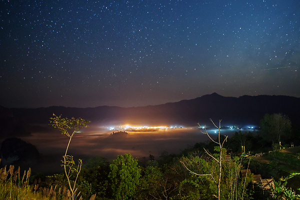 포토 JPG 해외이미지 나무 식물 계절 공원 별 과학 백그라운드 잎 일러스트 자연 하늘 텐트 풍경 사람없음 야외 목재 초록색 빛 햇빛 태양 갈색 우주 환경 검은색 어둠 캠핑 행성 에너지 달 나뭇가지 판넬 야간 숲 점성술 천문학 천국 내추럴 생태학 해외포토 자연요소 공공시설 교육 컬러 재료 레저 캠핑도구 생태계 파일형식 이미지허브