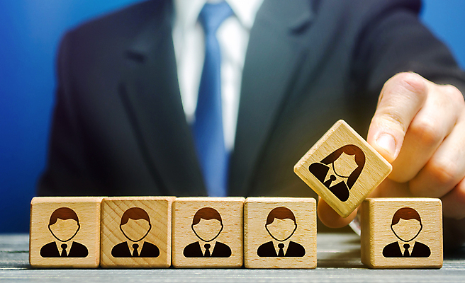 포토 JPG 해외이미지 손 남자 비즈니스 사람모양 한명 정장 상반신 성인 여러개 잡기 일렬 성인남자한명만 나무블록 해외포토 모양 1 옷 다수 모션 사람 목재 신체부위 블록 남자한명만 성인남자만 파일형식 이미지허브