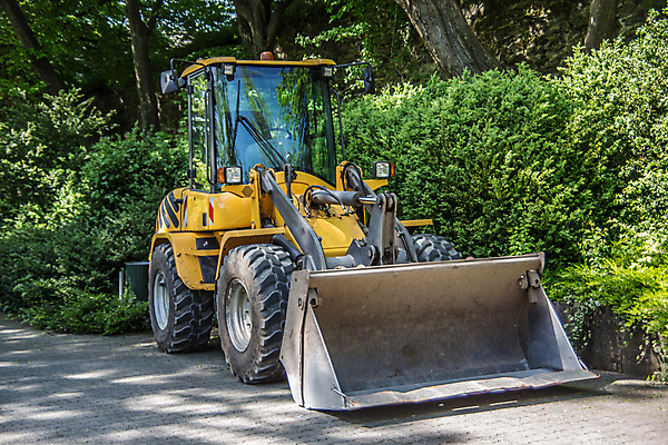 포토 JPG 해외이미지 잎 사람없음 초록색 노란색 금속 기계 나뭇가지 굴착기 삽 택시 트랙터 무거움 철강 해외포토 나무 식물 컬러 승용차 자동차 재질 중장비 무게 농기계 특수차량 파일형식 이미지허브