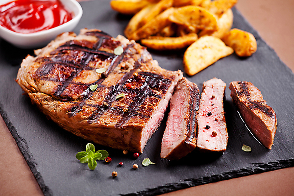 포토 JPG 해외이미지 접시 음식 토마토 채소 오렌지 감자 실내 육류 스테이크 사람없음 빨간색 컬러풀 갈색 검은색 식사 저녁식사 소고기 흰색 그릴 바비큐 케첩 허브 후추 점심식사 석판 오레가노 해외포토 식물 식기 컬러 과일 식재료 주방용품 서양음식 내부 소스_음식 향신료 파일형식 이미지허브