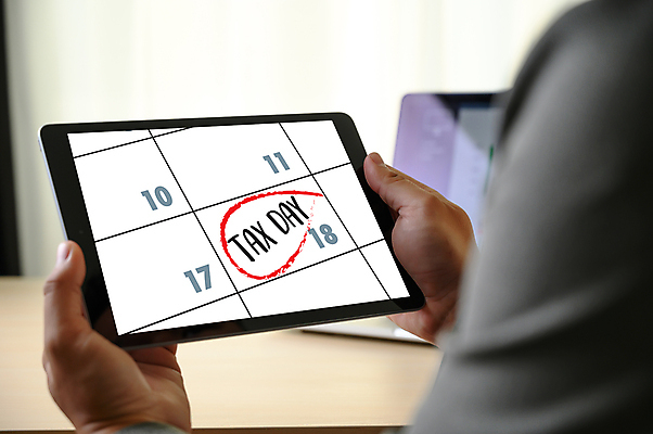 포토 JPG 해외이미지 종이 백그라운드 돈 비즈니스 사람없음 금융 경제 사무실 숫자 펜 공백 계산기 업무 비즈니스맨 계산 플랫 책상 분석 서비스 보고서 서식 문서 파일 법 이익 수익 회계 빚 리뷰 마감 세금 수입 예산 정부 환불 회계사 과세 해외포토 직업 문자 남자 가구 컨셉 문구용품 필기구 장비 작업 직장인 재산 파일형식 이미지허브