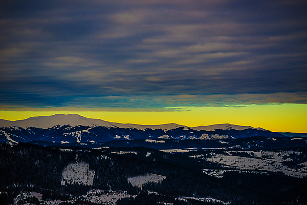 포토 JPG 해외이미지 나무 계절 유럽 백그라운드 겨울 자연 하늘 날씨 휴가 스키 산 파노라마 풍경 사람없음 야외 환경 계곡 냉동 얼음 하이킹 추위 흰색 시골 숲 신비 언덕 서리 북쪽 산악지대 절정 제설기 폭설 눈내림 해외포토 자연요소 식물 나라 컬러 컨셉 레저 겨울스포츠 눈_날씨 촬영기법 자연재해 방향 생태계 제설 파일형식 이미지허브