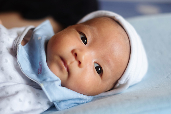 포토 JPG 해외이미지 백인 행복 얼굴 어린이 태국 건강 한명 동양인 소년 검은색 흰색 표현 아기 신생아 달콤 작음 담요 피부 거짓말 걸음마 결백 돌봄 천진난만 해외포토 서양인 1 남자 감정 아시아 컬러 컨셉 모션 사람 인종 신체부위 맛 크기 파일형식 이미지허브