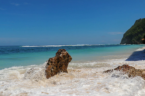 포토 JPG 해외이미지 모래 파도 바다 여행 백그라운드 자연 하늘 바람 날씨 휴가 풍경 해변 사람없음 야외 물 여름 파란색 힘 거품 바위 떨어짐 위험 분무기 폭풍 대서양 단절 폭풍우 힘찬 해외포토 자연요소 계절 컬러 컨셉 돌_바위 비_날씨 자연재해 생태계 파일형식 이미지허브