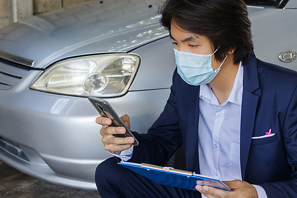 포토 JPG 해외이미지 남자 컨셉 신체 회사 비즈니스 자동차 노동자 프레임 가면 한명 안전 사람 금융 판매 자료 손상 비즈니스맨 수비 보호 위험 사건 중개인 계약 서비스 문서 보안 법 보험 경영 자동 정책 주장 해외포토 직업 1 육상교통 모션 경제 직장인 파일형식 이미지허브