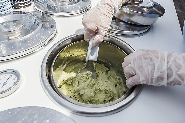 포토 JPG 해외이미지 음식 아이스크림 디저트 사람없음 컵 상점 냉동 얼음 우유 추위 사발 달콤 맛 상품 크림 국자 상쾌 냉장고 섞기 피스타치오 해외포토 자연요소 식기 감정 컨셉 주방용품 유제품 가전제품 견과류 사기그릇 파일형식 이미지허브