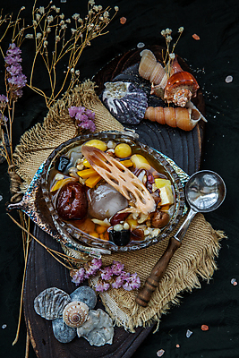 포토 JPG 해외이미지 전통 접시 아시아 문화 음식 백그라운드 과일 재료 디저트 콩 건강 감 요리 씨앗 사람없음 컬러풀 중식 얼음 식사 중국 에너지 추위 신선 사발 달콤 맛 허브 메뉴 시럽 젤리 내추럴 길거리음식 삶기 수수 핸드메이드 해외포토 자연요소 식물 식기 나라 컬러 컨셉 곡류 사기그릇 파일형식 이미지허브