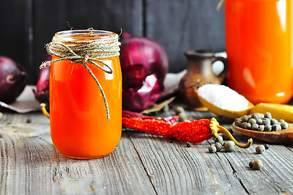 포토 JPG 해외이미지 고추 유리병 실내 사람없음 과일주스 야채주스 묶기 후추 노끈 나무숟가락 건강식 스쿱 적양파 디톡스 해외포토 줄 음식 채소 과일 모션 양파 병_용기 건강 내부 숟가락 주스 향신료 파일형식 이미지허브