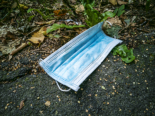 포토 JPG 해외이미지 식물 얼굴 백그라운드 자연 거리 건강 가면 안전 사람없음 초록색 파란색 약 장비 의사 흰색 바이러스 보호 위생 질병 폐기물 위험 일회용 오브젝트 낭비 내추럴 고립 위생관리 전염병 채식주의자 해외포토 컬러 컨셉 의학 관리 신체부위 의료진 쓰레기 생태계 채식 파일형식 이미지허브