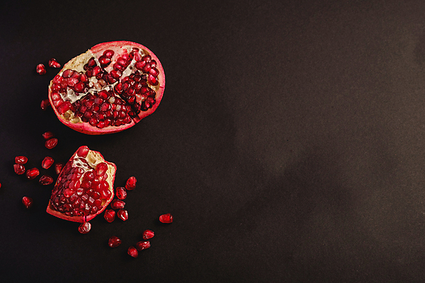 포토 JPG 해외이미지 검은배경 사람없음 낟알 날것 석류 석류알 카피스페이스 해외포토 백그라운드 과일 검은색 공백 파일형식 이미지허브