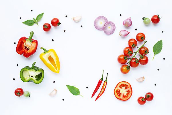 포토 JPG 해외이미지 백그라운드 토마토 채소 식재료 방울토마토 고추 단면 피망 파프리카 프레임 실내 마늘 사람없음 신선 흰배경 후추 적양파 카피스페이스 해외포토 양파 내부 공백 흰색 향신료 파일형식 이미지허브