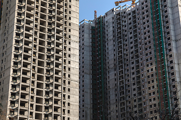 포토 JPG 해외이미지 주간 아파트 그림자 사람없음 야외 건물 건설현장 타워크레인 해외포토 자연요소 건축물 주택 건설업 기중기 파일형식 이미지허브