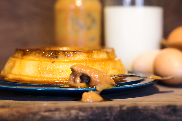 포토 JPG 해외이미지 전통 접시 디저트 사탕 요리 사람없음 목재 갈색 노란색 계란 이탈리아 우유 프랑스 시골 스페인 달콤 설탕 포르투갈 푸딩 아르헨티나 바닐라 캐러멜 해외포토 나무 식기 유럽 음식 컬러 재료 유제품 알 남아메리카 맛 파일형식 이미지허브