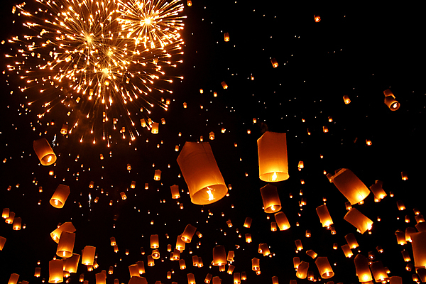 포토 JPG 해외이미지 폭죽 불꽃놀이 사람없음 야외 빛 야간 풍등 풍등날리기 풍등놀이 풍등행사 풍등축제 해외포토 자연요소 놀이 조명 이벤트 등축제 파일형식 이미지허브