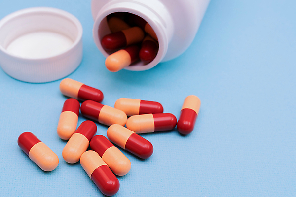 포토 JPG 해외이미지 백그라운드 컨셉 건강 병원 사람없음 치료 알약 약 고통 약초 질병 컨테이너 약국 오브젝트 처방 중독 조제 보충 돌봄 진통제 항생제 해외포토 감정 산업 의학 모션 풀_식물 만들기 파일형식 이미지허브