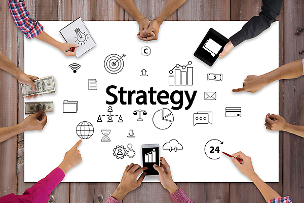 포토 JPG 해외이미지 아이콘 직업 인터넷 비즈니스 사업가 통신 회의 아이디어 안테나 사람 사람없음 그래픽 단어 스마트폰 사무실 알약 디지털 작업 비즈니스우먼 네트워크 계획 연결 토론 고객 심볼 분석 시작 온라인 브레인스토밍 해외포토 문자 여자 컨셉 핸드폰 스마트기기 약 직장인 파일형식 이미지허브