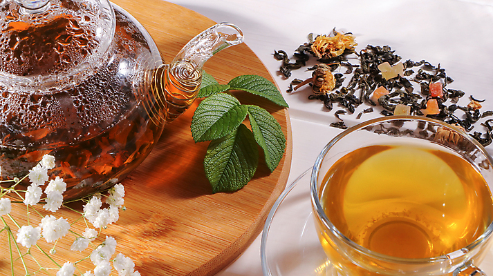 포토 JPG 해외이미지 전통 여유 음료 선 잎 유리 아침 영국 따뜻함 건강 동양인 사람없음 컵 초록색 파티 일본 머그컵 신선 시간 뜨거움 투명 붓기 수증기 찻주전자 녹차 민트 허브 컵받침 서비스 준비 상쾌 아로마 온도 내추럴 디톡스 해외포토 주간 식물 식기 감정 유럽 아시아 컬러 모션 재질 주전자 인종 이벤트 차_음료 받침대 파일형식 이미지허브