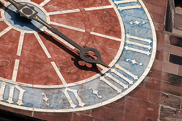 포토 JPG 해외이미지 1 손 시계 독일 사람없음 빨간색 파란색 수확 큼 손목시계 묘사 로마인 옛날 충고 해외포토 유럽 컬러 농업 장신구 인종 신체부위 크기 파일형식 이미지허브