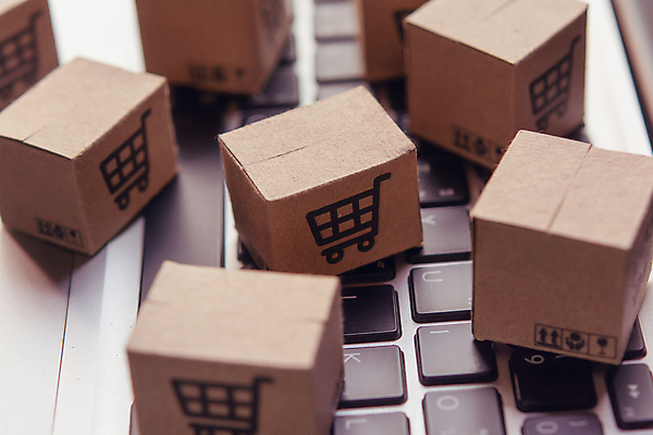 포토 JPG 해외이미지 산업 종이 컨셉 돈 인터넷 비즈니스 주택 사람없음 노트북 쇼핑 세일 상점 디지털 웹 카트 화물 신용카드 시장 구매 상품 가격 사이버 상업 소매 온라인 물류 전자상거래 매각 목록 무료 공급 해외포토 건물 금융 전자제품 운송업 재산 파일형식 이미지허브