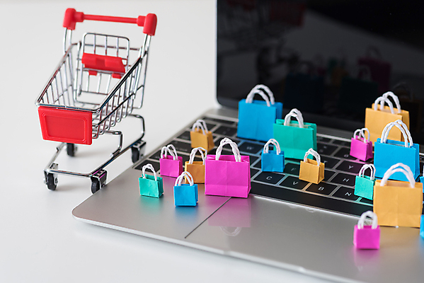 포토 JPG 해외이미지 지구 백그라운드 컨셉 돈 인터넷 가방 비즈니스 사람없음 노트북 쇼핑 컴퓨터 세계 지구본 세일 상점 웹 시장 구매 고객 서비스 상업 질서 소매 온라인 전자상거래 해외포토 잡화 전자제품 예절 재산 파일형식 이미지허브