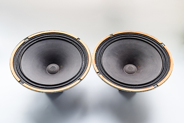 포토 JPG 해외이미지 2 사람없음 회색 가수 수확 골동품 클래식 60대 향수 보고서 면접 라디오 복고 디스코 오디오 방송 70대 판지 반항 교향곡 녹음기 소비에트 옛날 캡모자 합판 해외포토 모자_잡화 노년 음악 컬러 컨셉 농업 비즈니스 모션 전자제품 화장품 음악가 춤 파일형식 녹음_기록 이미지허브