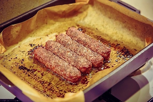 포토 JPG 해외이미지 전통 접시 종이 음식 백그라운드 육류 요리 사람없음 갈색 주방 식당 식사 저녁식사 카페 튀김 신선 뜨거움 소시지 맛 그릴 바비큐 굽기 먹기 매움 양고기 점심식사 케밥 양피지 해외포토 식기 컬러 컨셉 식재료 모션 주방용품 상점 가공식품 구이 파일형식 이미지허브