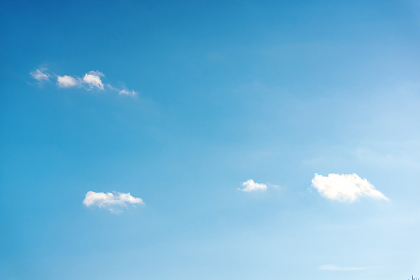 포토 JPG 해외이미지 주간 하늘색 백그라운드 자연 하늘 아침 날씨 사람없음 파란색 빛 햇빛 태양 평화 우주 환경 맑음 흰색 물방울 최고 투명 분위기 순수 천국 오존 천창 수평선 해외포토 자연요소 컬러 컨셉 생태계 파일형식 이미지허브