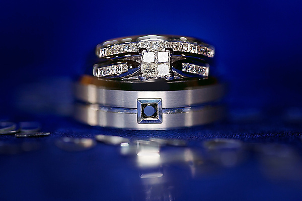 포토 JPG 해외이미지 라이프스타일 디자인 기념일 결혼 백그라운드 관계 결혼식 새로움 선물 사랑 사람없음 파란색 빛 노란색 마음 축하 반지 재산 황금 고급 디자이너 크리스탈 보석 소중 집중 심볼 기회 열정 다이아몬드 약혼 블러 제안 특별함 해외포토 직업 감정 컬러 컨셉 장신구 이벤트 생활 금융 광석 약속 파일형식 이미지허브