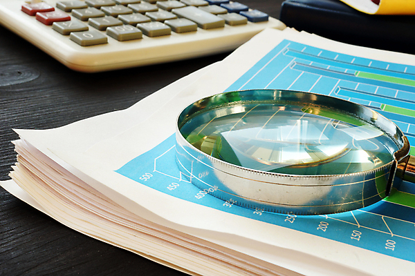 포토 JPG 해외이미지 종이 컨셉 비즈니스 통계 돋보기 그래프 직장 사람없음 금융 경제 펜 자료 계산기 정보 성장 업무 시장 계획 보고서 문서 투자 회계 경영 해외포토 회사 문구용품 필기구 장비 작업 파일형식 이미지허브