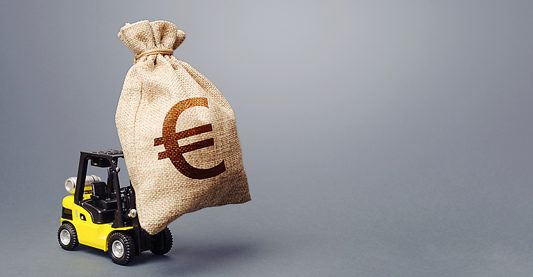 포토 JPG 해외이미지 산업 돈 회색배경 사람없음 금융 경제 유로 돈자루 지게차 적재 수입 지원 비용 해외포토 백그라운드 회색 중장비 재산 파일형식 이미지허브