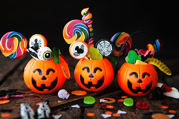 포토 JPG 해외이미지 호박 막대사탕 사탕 사람없음 가로 컬러풀 파티 초콜릿 할로윈 대접 달콤 맛 무서움 설탕 꽃가루 해외포토 감정 컬러 컨셉 채소 디저트 이벤트 가루 파일형식 이미지허브