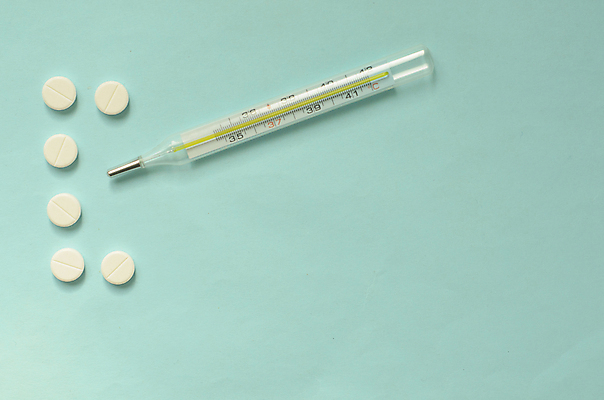 포토 JPG 해외이미지 아이콘 손 컨셉 병원 가면 사람없음 치료 약 고통 의사 열 환경오염 호흡기관 바이러스 보호 질병 위험 사인 예방 감염 전염 미생물 온라인 경보 인플루엔자 증상 해외포토 감정 의학 생물 신체부위 의료진 장기_의학 파일형식 이미지허브